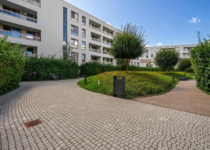 Warsaw Wola - Parking, Balcony, Quiet & Green Quarter - By Rentujemy